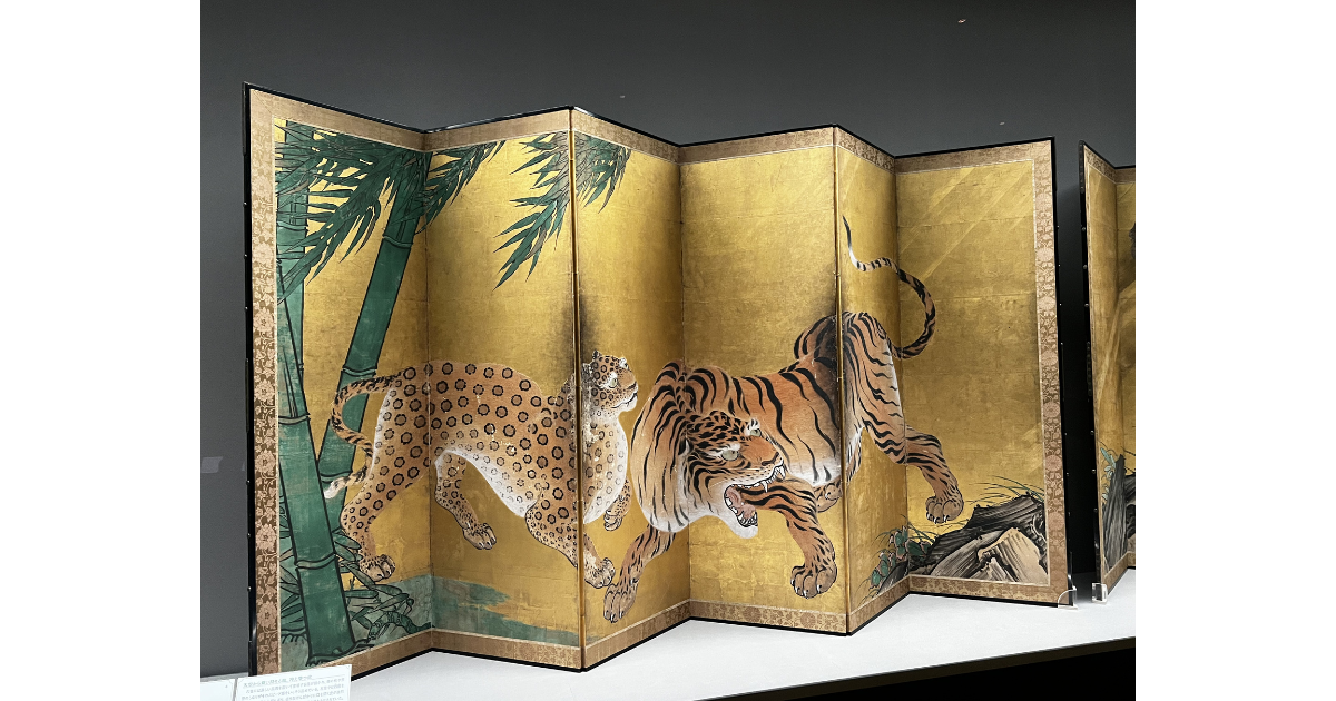 龍虎図屏風 左隻 虎と豹
